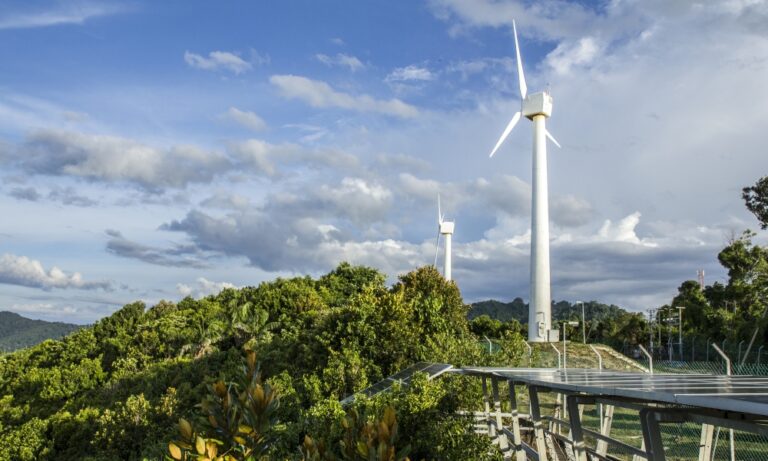 Photovoltaïque, éolien et batteries le plan de l’Espagne pour éviter une nouvelle grande panne électrique